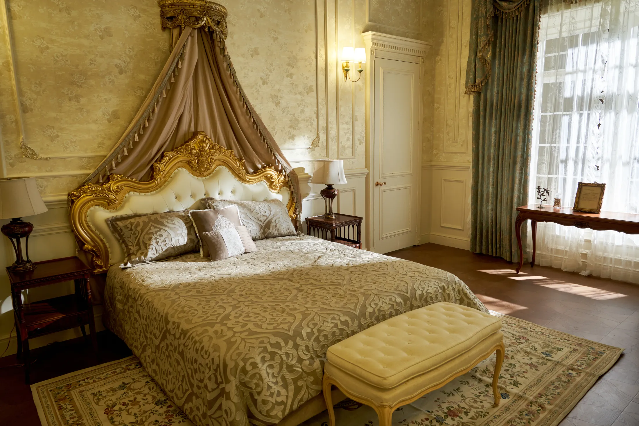 The Bedroom — photograph 04